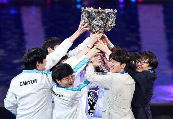 扑克的公平性来源（扑克公平性的根源）