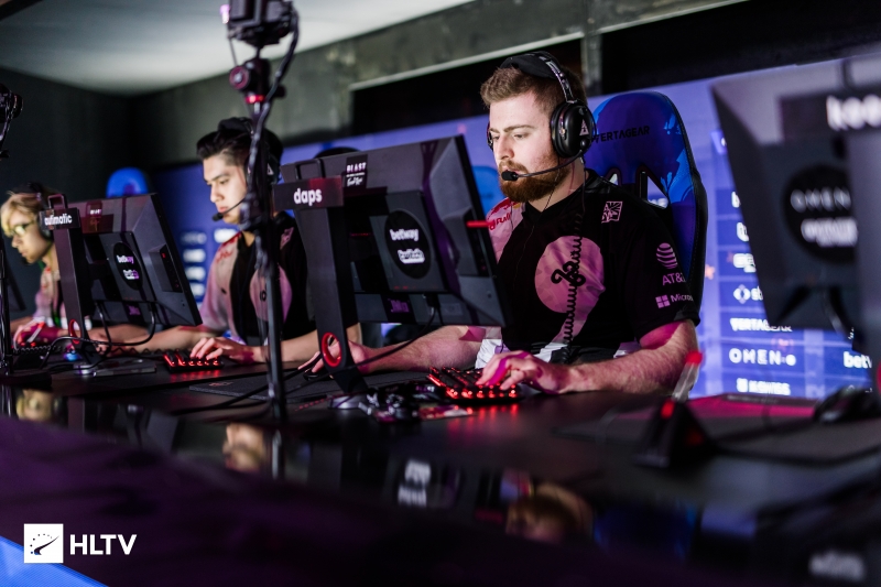 百家乐中的“平注法” vs “倍投法”：哪种才是真正的稳健流派？（百家乐实战：平注与倍投，哪种才更稳健？）