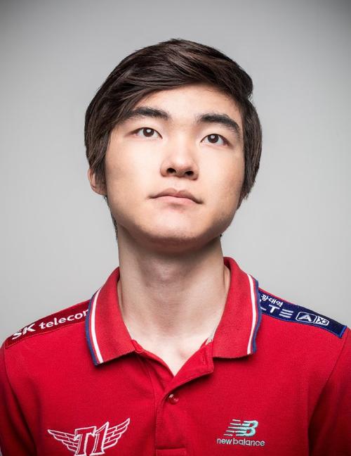 VINI ： “我们没有因为表现原因换掉HEN1，他是个猛兽”